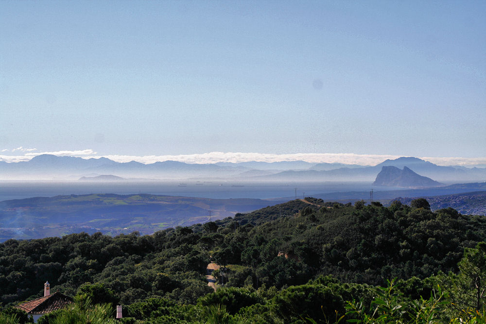 view villas El jaral casares