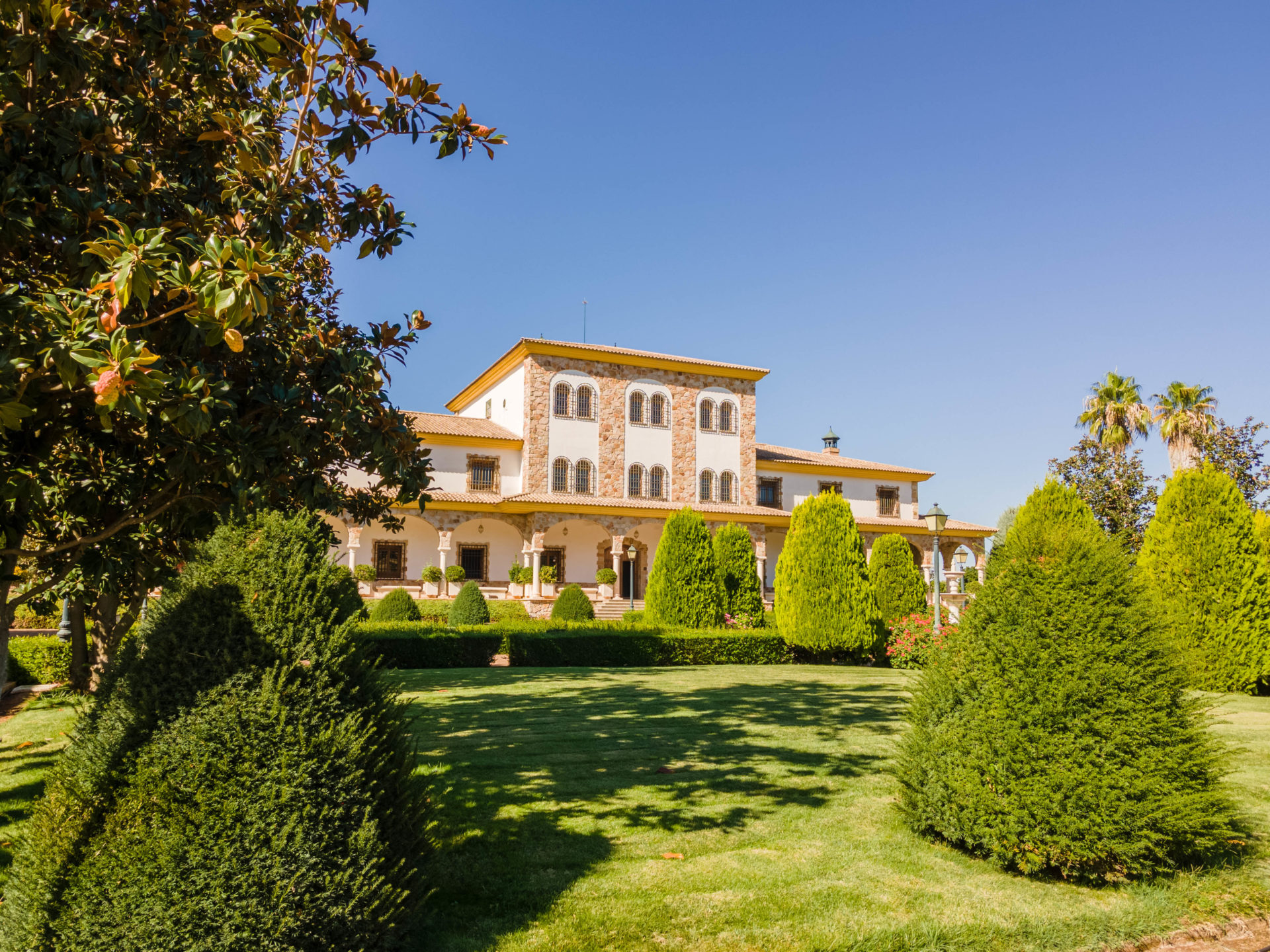 hunting estate for sale