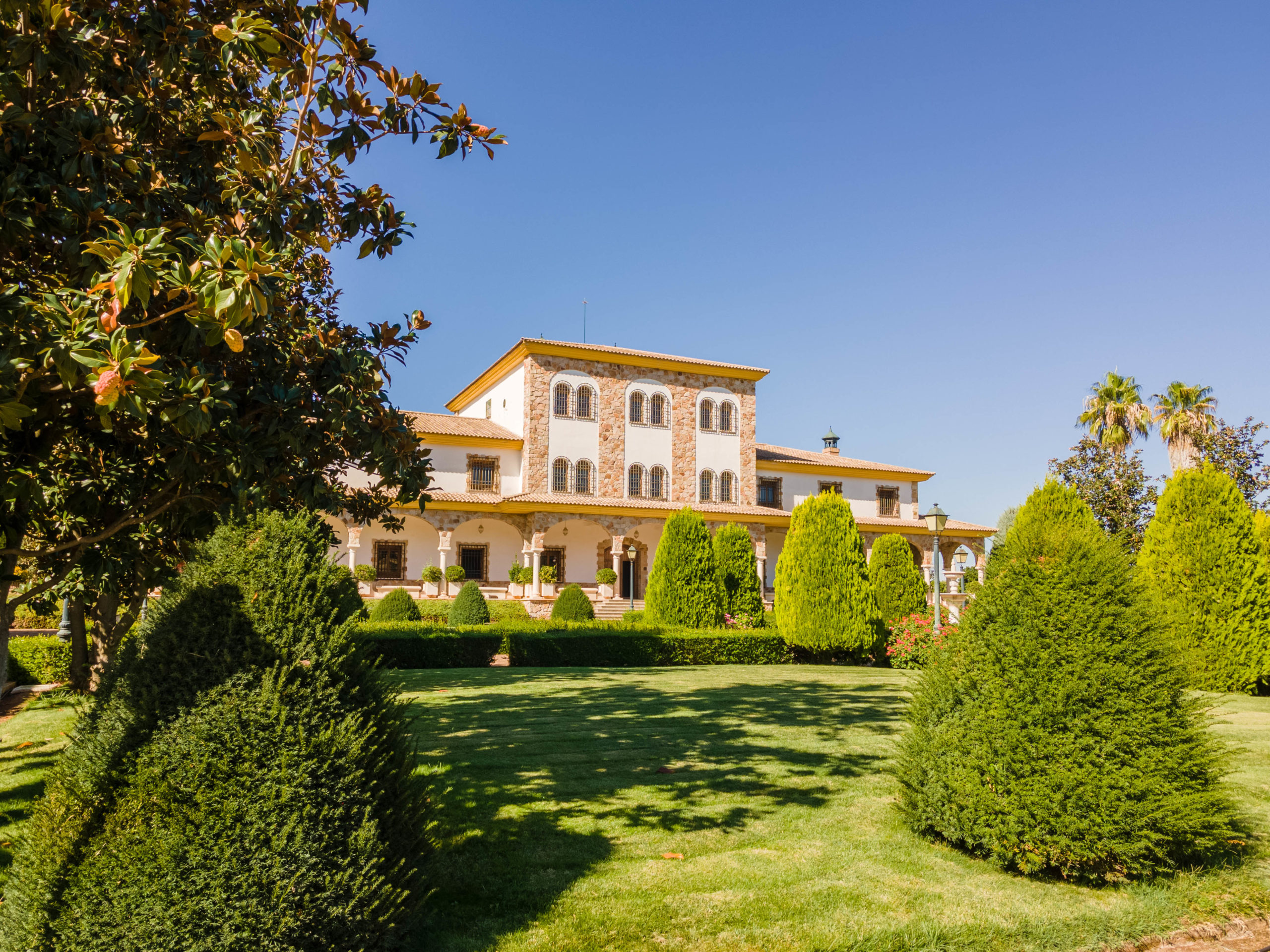 hunting estate for sale