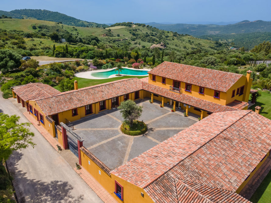 equestrian-estate-for-sale-rural-luxury-gem