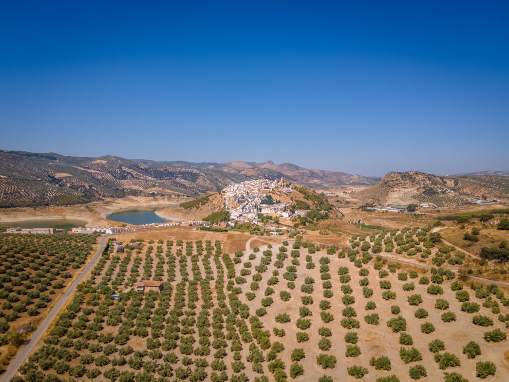 buying-a-bed-and-breakfast-in-iznajar