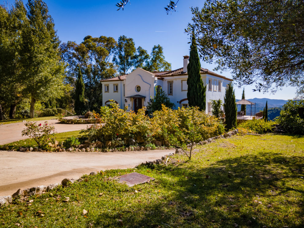 villa-campo-en-venta