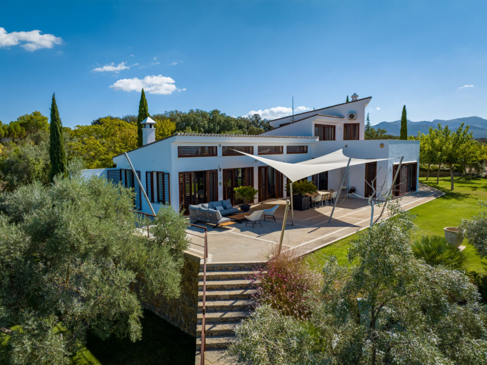 moderna-villa-para-caballos-ronda