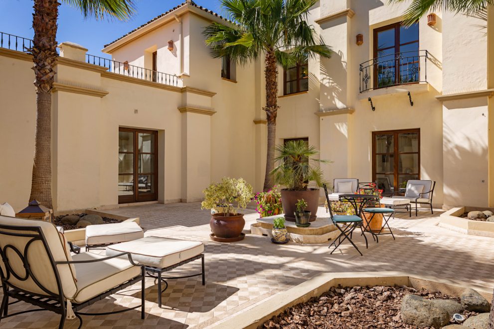 andalusian-courtyard