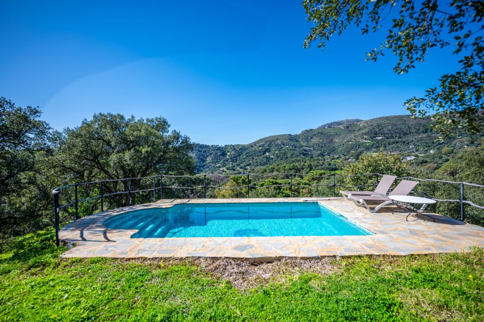villa-casares-sale