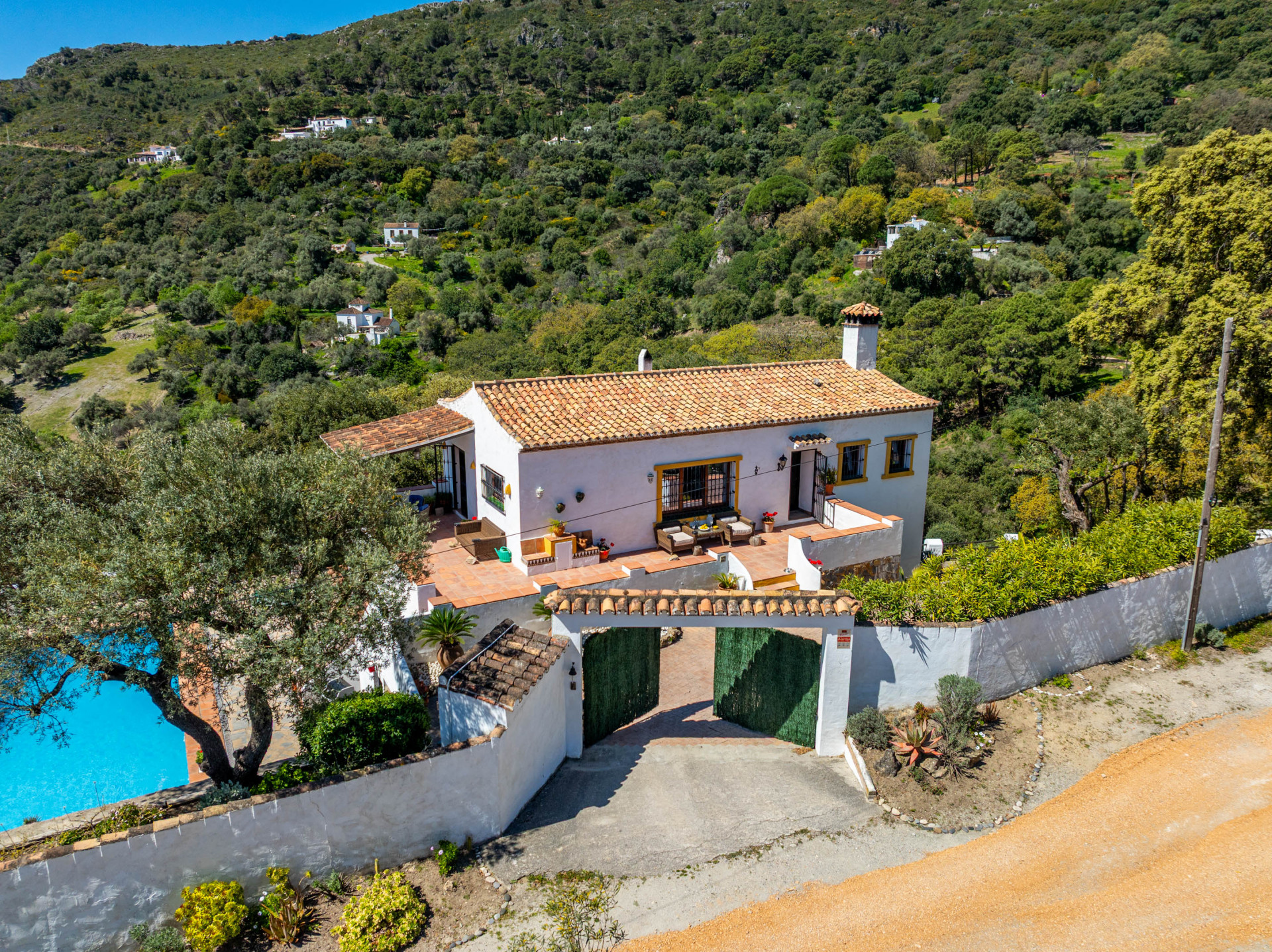 country-property-with-sea-views-casares
