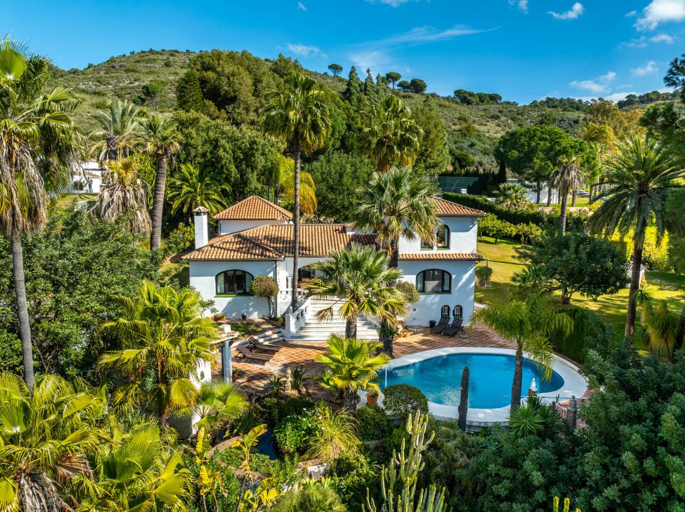 Fully Renovated Country House